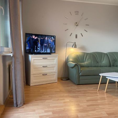 Wolin-Travel Apartament Dom Przy Parku 미엥지즈드로예 외부 사진