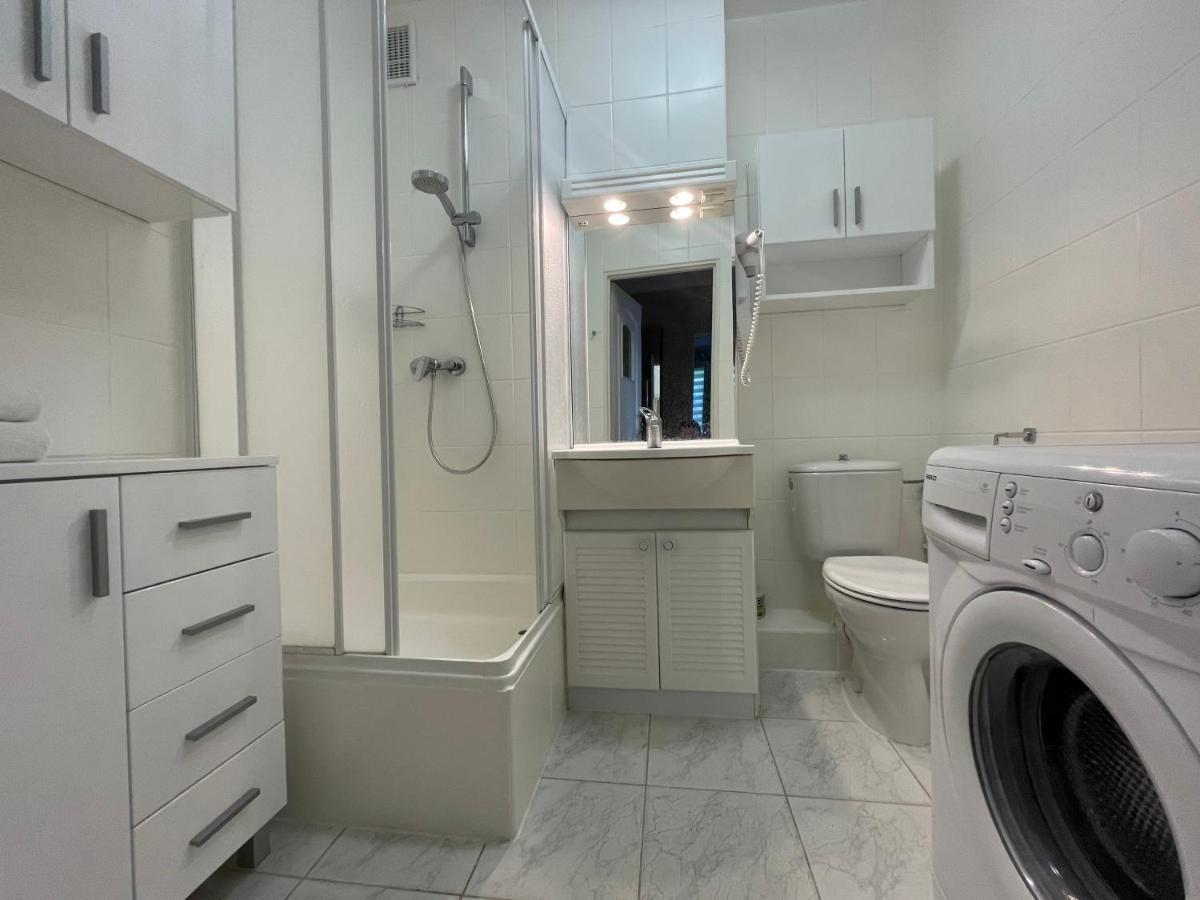 Wolin-Travel Apartament Dom Przy Parku 미엥지즈드로예 외부 사진