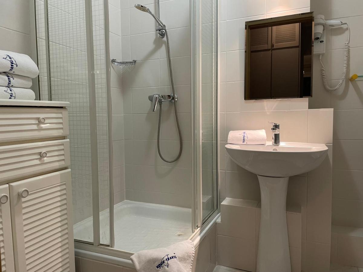 Wolin-Travel Apartament Dom Przy Parku 미엥지즈드로예 외부 사진
