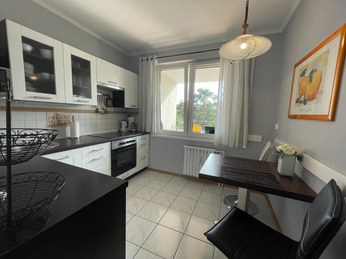 Wolin-Travel Apartament Dom Przy Parku 미엥지즈드로예 외부 사진
