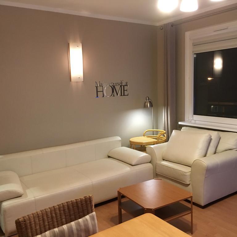 Wolin-Travel Apartament Dom Przy Parku 미엥지즈드로예 외부 사진