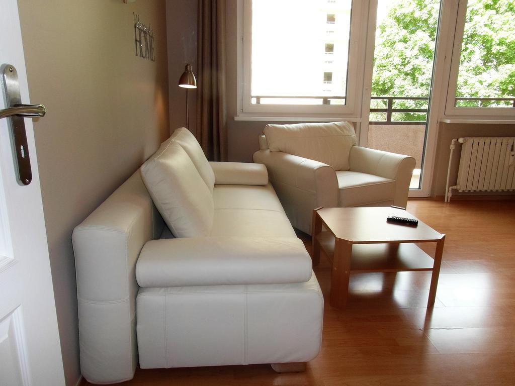 Wolin-Travel Apartament Dom Przy Parku 미엥지즈드로예 외부 사진