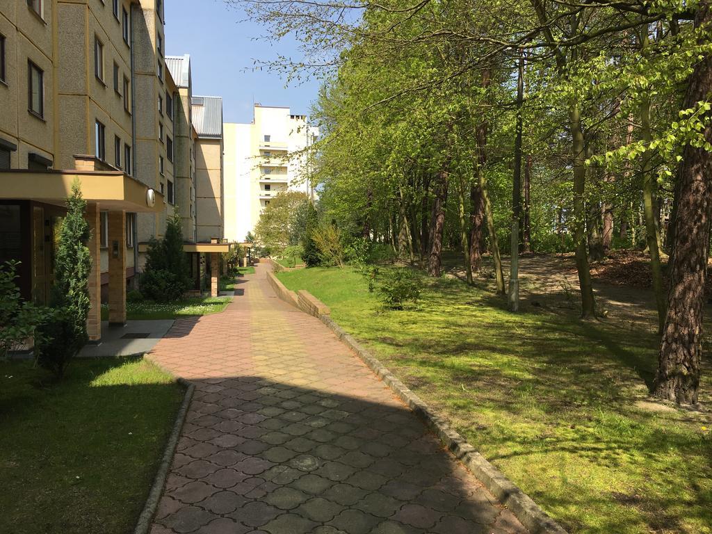 Wolin-Travel Apartament Dom Przy Parku 미엥지즈드로예 외부 사진