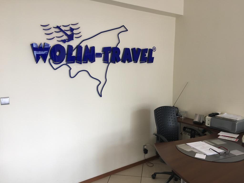 Wolin-Travel Apartament Dom Przy Parku 미엥지즈드로예 외부 사진