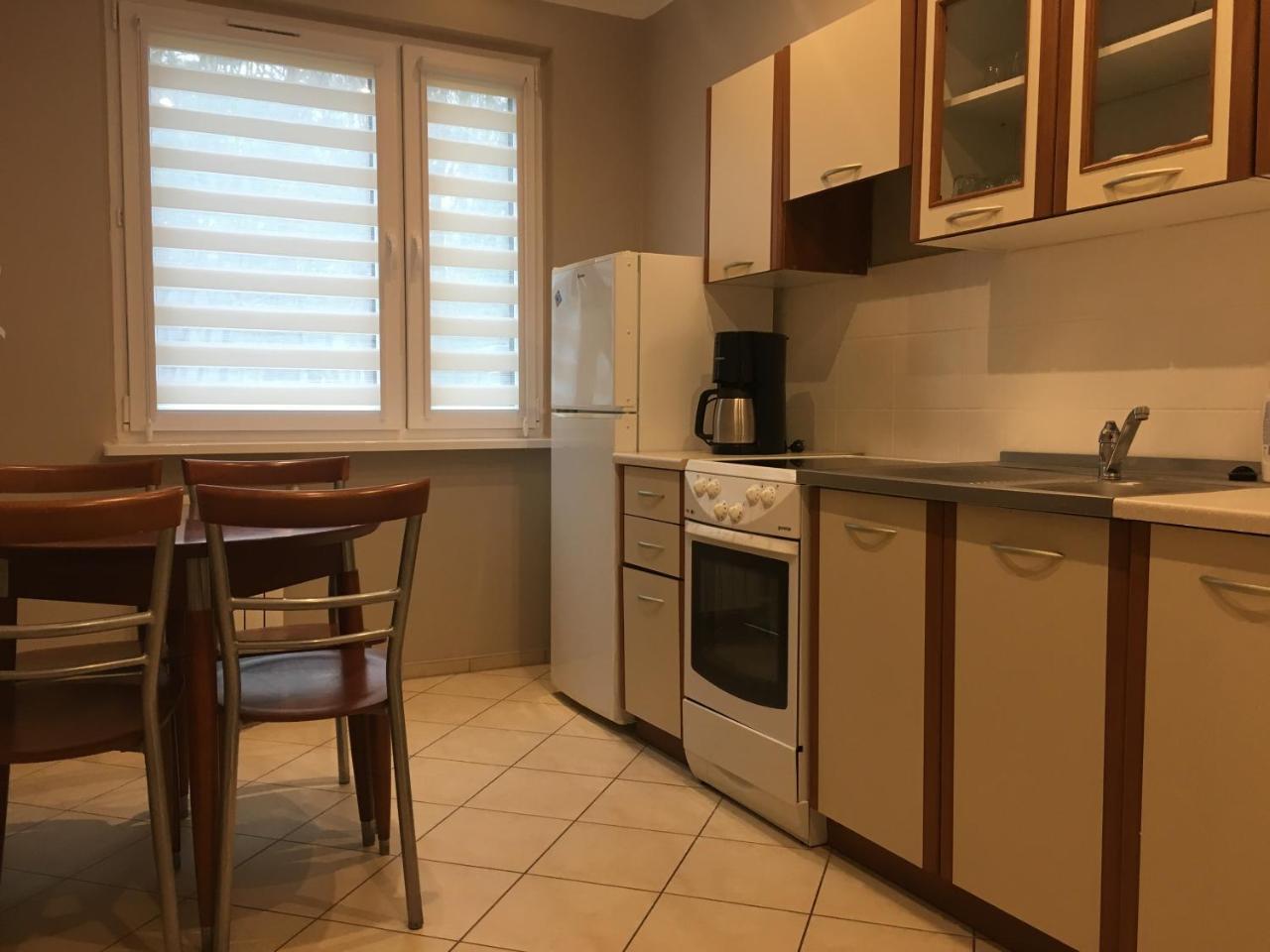 Wolin-Travel Apartament Dom Przy Parku 미엥지즈드로예 외부 사진